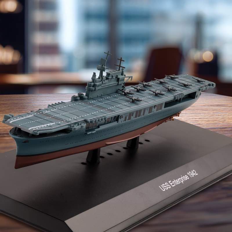 USS Enterprise 1/1100 Diecast Model